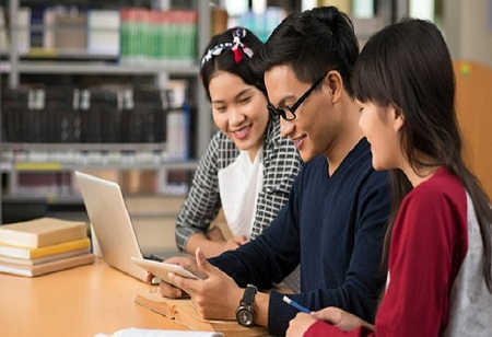 PM of Vietnam visits technical university and meets Romanian representatives